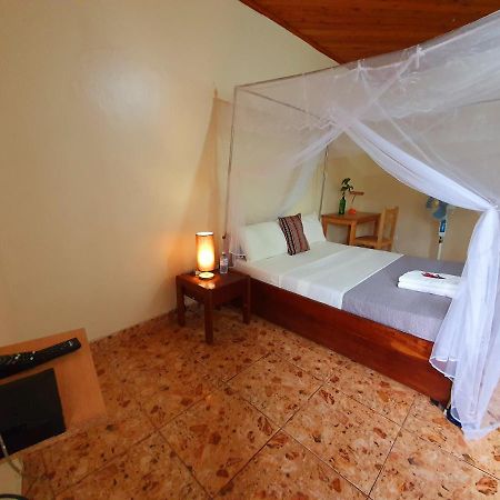 Annas Bed And Breakfast Entebbe Luaran gambar