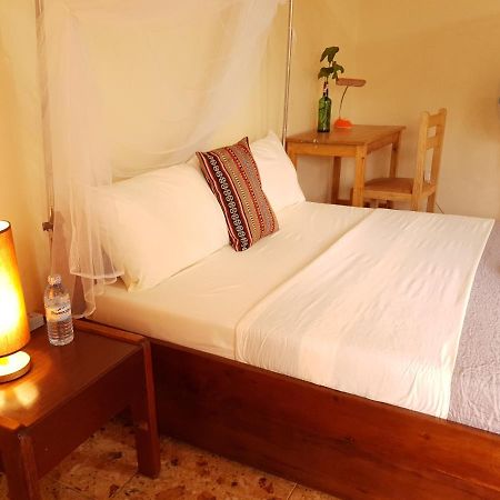 Annas Bed And Breakfast Entebbe Luaran gambar