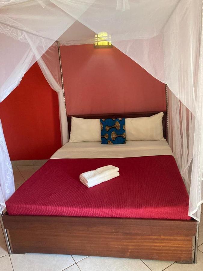 Annas Bed And Breakfast Entebbe Luaran gambar