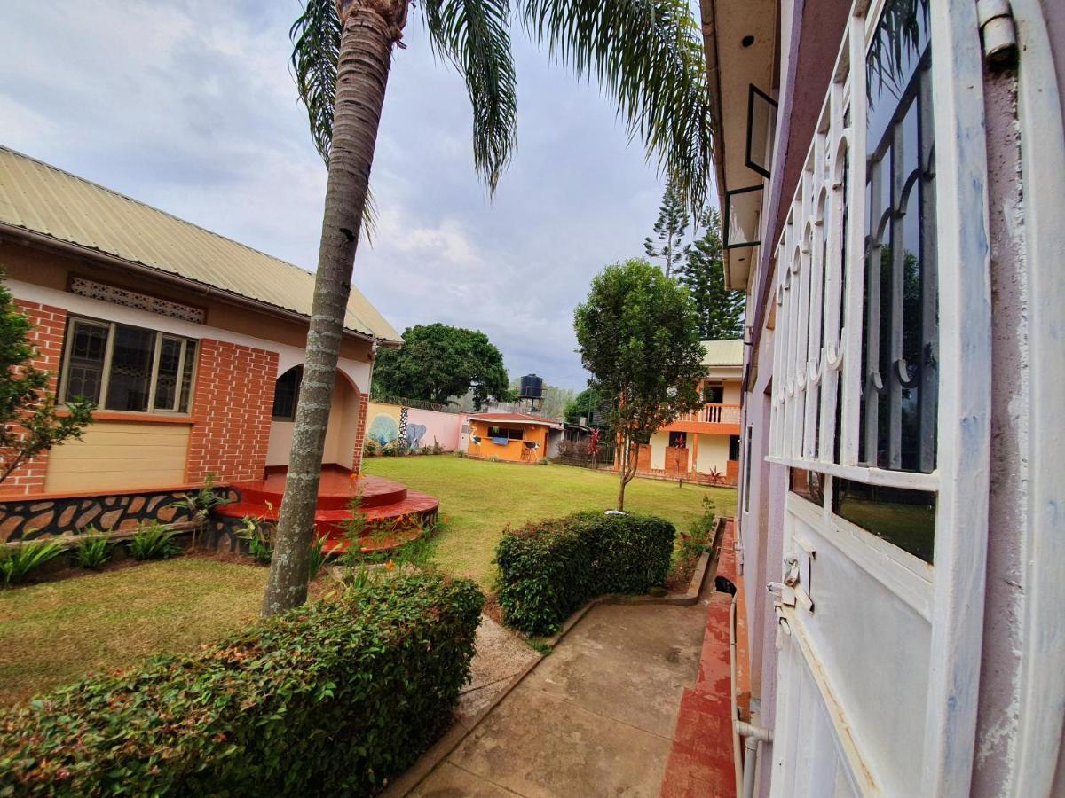 Annas Bed And Breakfast Entebbe Luaran gambar