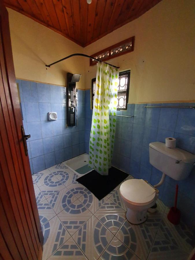Annas Bed And Breakfast Entebbe Luaran gambar