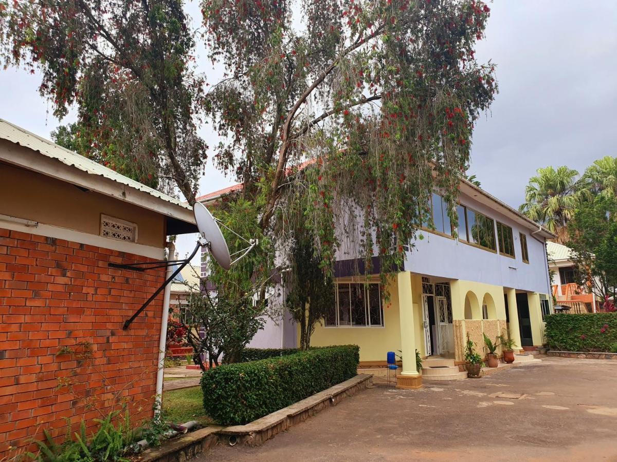 Annas Bed And Breakfast Entebbe Luaran gambar