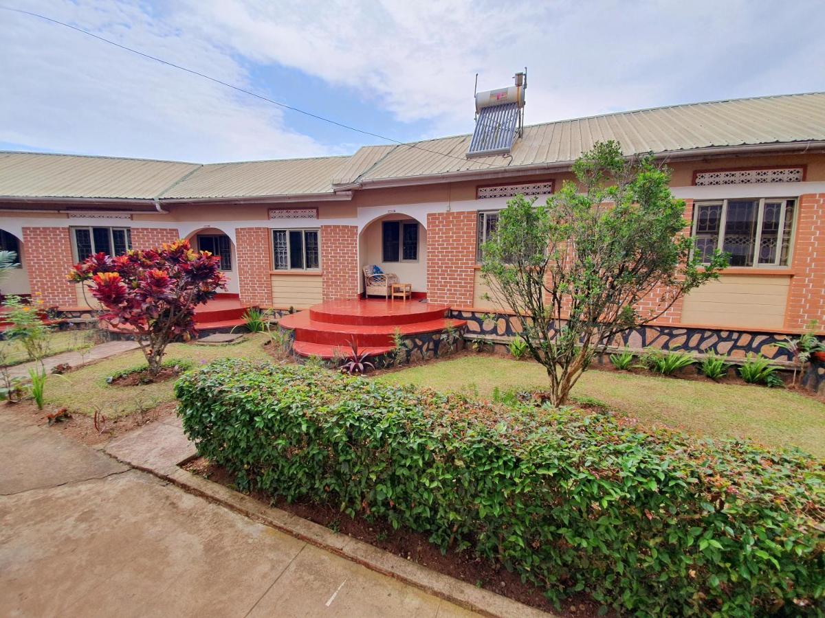 Annas Bed And Breakfast Entebbe Luaran gambar